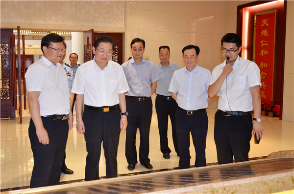 江西省政府副省長(zhǎng)秦義視察仁和集團(tuán)